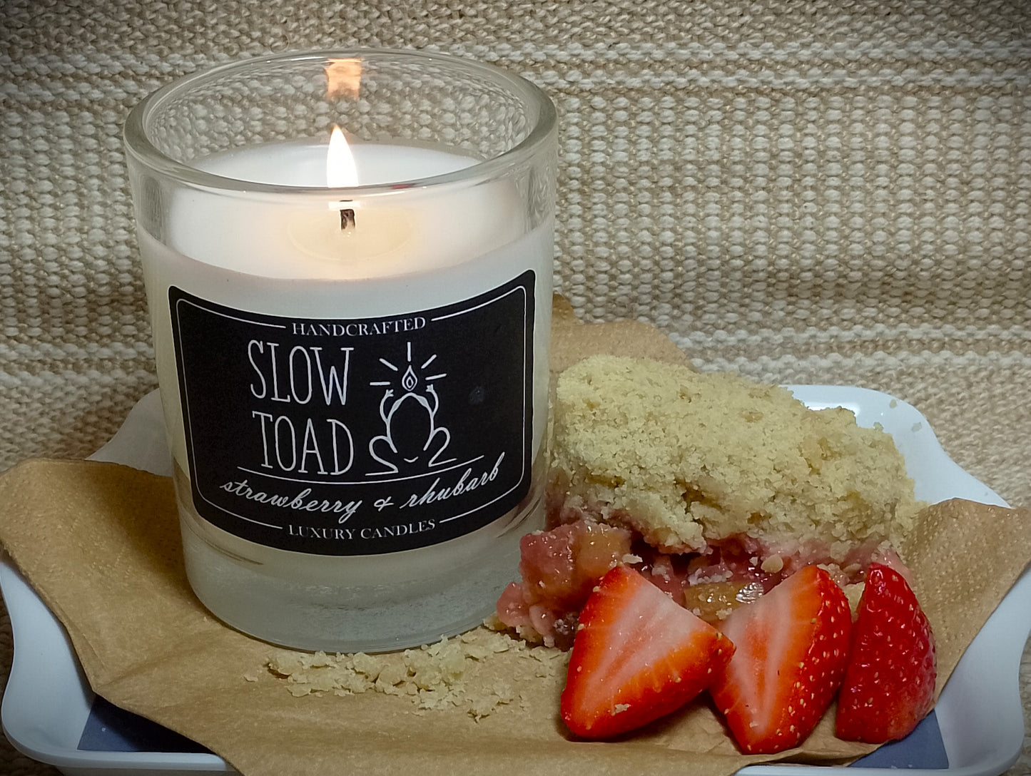 Strawberry & Rhubarb Scented Candle