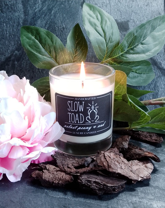 Velvet Peony & Oud Scented Candle